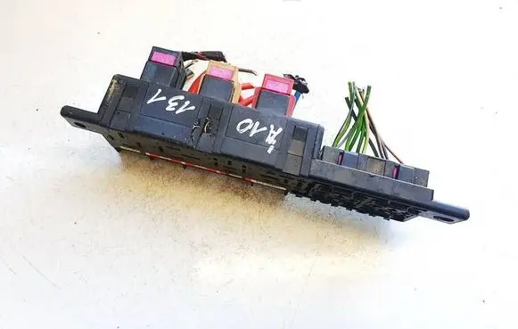 Volkswagen Golf IV Fuse box set 8l0941822