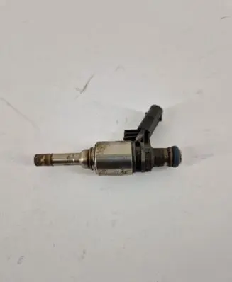 Audi A4 S4 B8 8K Fuel injector 06H906036H