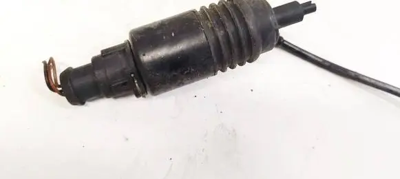 Audi A4 S4 B5 8D Windscreen/windshield washer pump 4A0955651