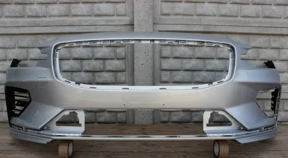 Volvo V60 Front bumper 31690530