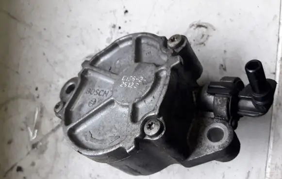 Citroen C4 II Picasso Vacuum pump