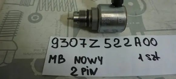 Mercedes-Benz A W176 Fuel pressure regulator 9307Z522A00