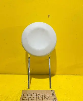 Fiat 500 Front seat headrest 