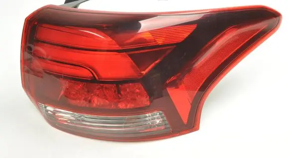 Mitsubishi Outlander Rear/tail lights