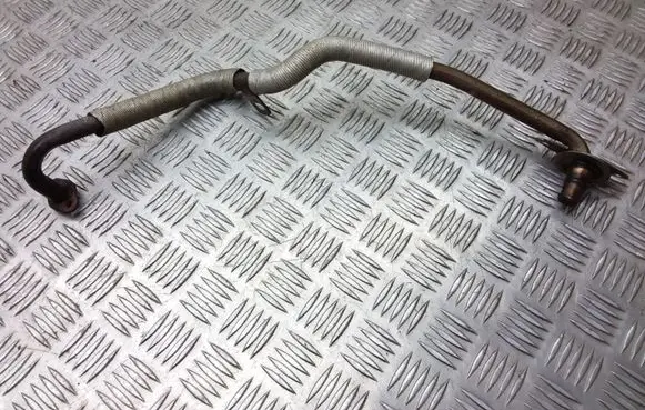 Chrysler Town & Country V EGR valve line/pipe/hose