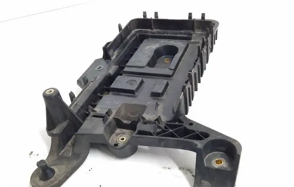 Audi Q3 8U Battery tray 1K0915333