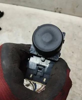 Opel Insignia A Seat control switch 13285104 9096
