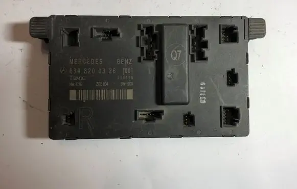 Mercedes-Benz Vito Viano W639 Door control unit/module 6398200326 639820032600 356170