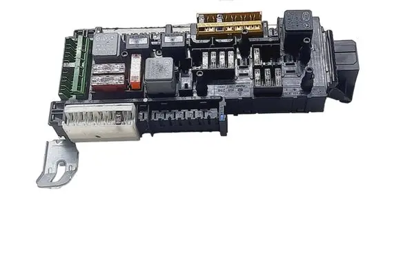 Mercedes-Benz C W204 Fuse module 016706581