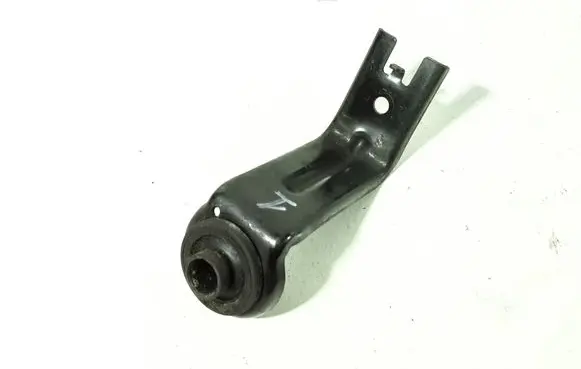 Toyota Avensis T270 Radiator mount bracket 165230R010