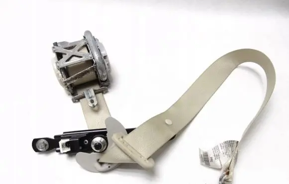 Infiniti QX60 L50 Front seatbelt