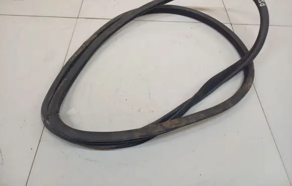 Mercedes-Benz C W203 Rubber seal front coupe door