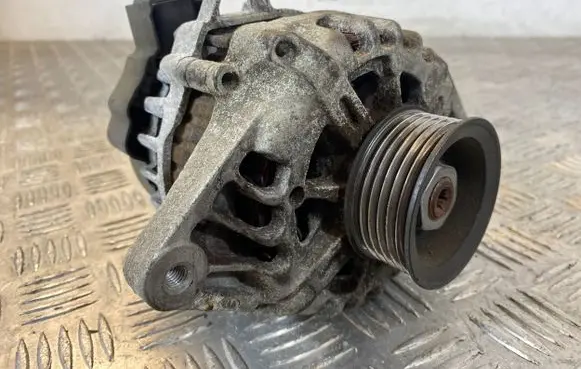 Hyundai i30 Generator/alternator 373002B101 2655447 22806003