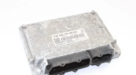 Skoda Fabia Mk1 (6Y) Engine control unit/module 03D906023