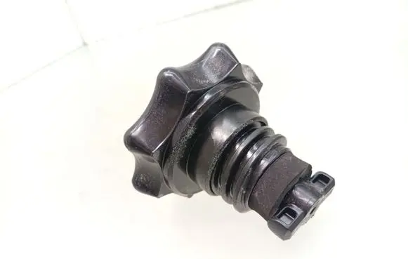 Volkswagen Golf VI Spare wheel bolt 