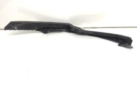 Skoda Octavia Mk2 (1Z) Front bumper mounting bracket 1Z0807184D
