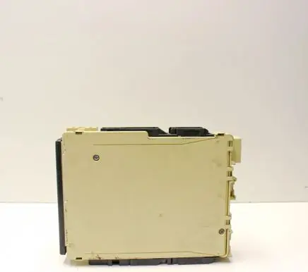 Toyota Camry VIII XV70 Fuse module 8273006A80B