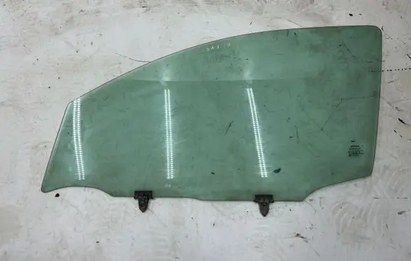 Nissan Qashqai Front door window glass four-door 43R001582