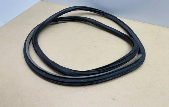 Audi A3 S3 A3 Sportback 8P Front door rubber seal 8P4831721 8P4831721B