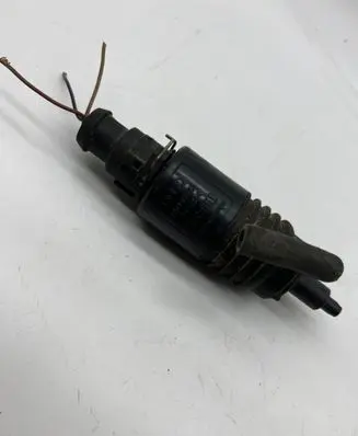 Audi A4 S4 B5 8D Windscreen/windshield washer pump 4A0955651