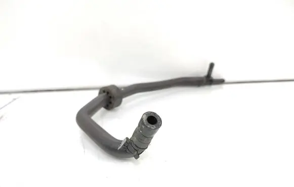 Volkswagen PASSAT B6 Engine coolant pipe/hose 08130481