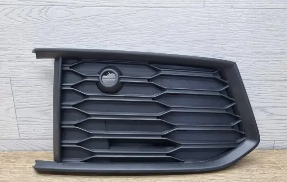 Audi A6 S6 C8 4K Front bumper lower grill 4K0807152A