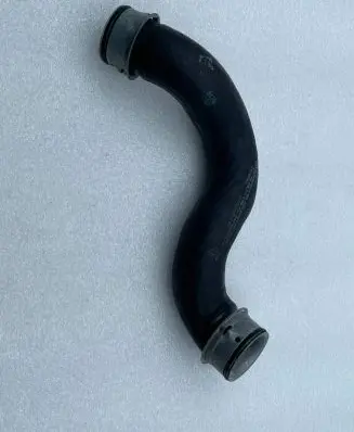 Mercedes-Benz C W204 Engine coolant pipe/hose A2045011682