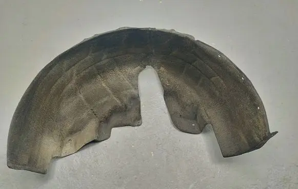 Rear arch fender liner splash guards