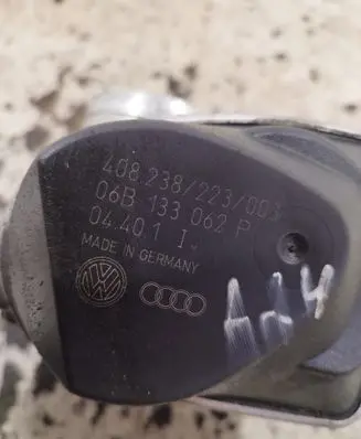 Audi A4 S4 B7 8E 8H Throttle valve 06B133062P