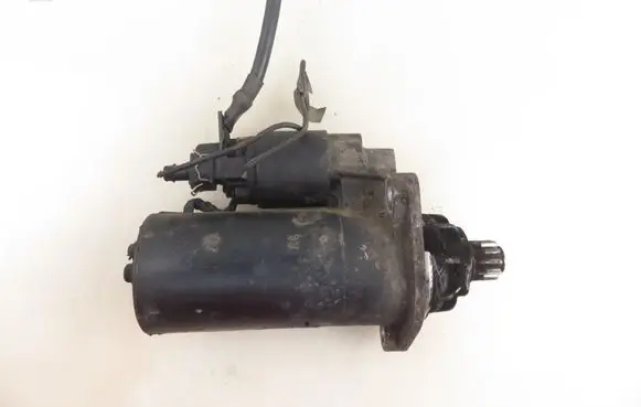 Volkswagen Golf IV Starter motor 0001125018 02M911023A