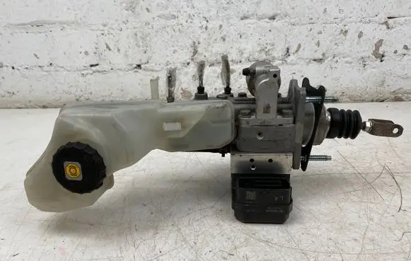 Toyota Prius Prime Brake booster 4721047B71 LW11081000