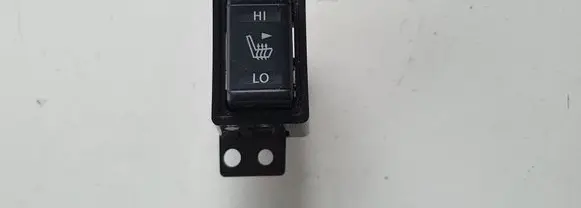 Nissan X-Trail T32 Seat heating switch