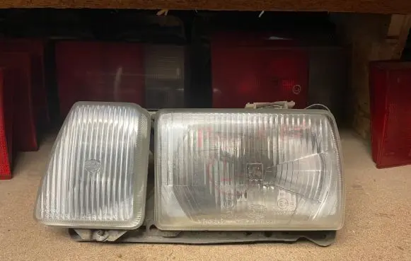 Volkswagen PASSAT B2 Headlight/headlamp 302124501 301125515