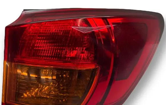 Lexus IS 220D-250-350 Rear/tail lights E111183