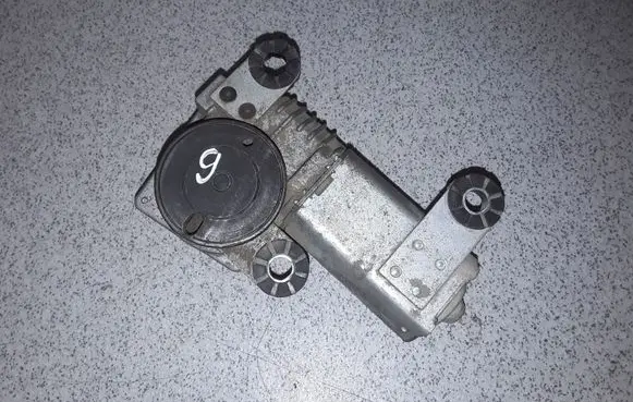 BMW 5 E39 Wiper motor 8361640