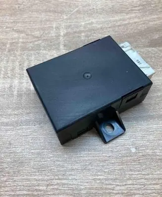 BMW 7 E38 Steering rack control module 8352494 55892110