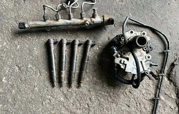 Mercedes-Benz B W246 W242 Fuel injection system set 6510701801