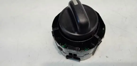 Nissan Pathfinder R51 Light switch