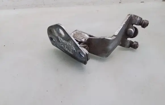 Toyota Previa (XR30, XR40) II Sliding door middle roller runner 