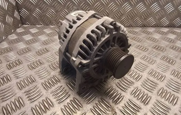 Opel Vivaro Generator/alternator 231006729R A003TX2581ZE