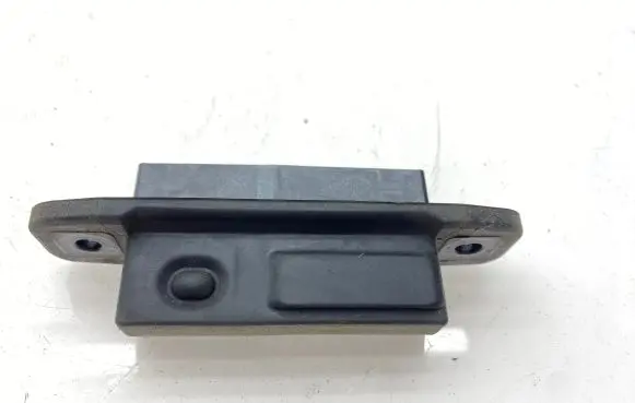 Toyota Prius+ (ZVW40) Tailgate opening switch 