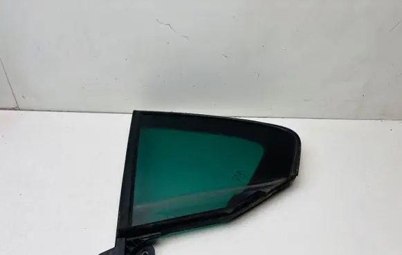 Volkswagen PASSAT B8 Rear vent window glass 3G5845213