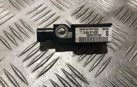 Mazda 6 Airbag deployment crash/impact sensor gj6a57kc0 23dv01cd7242