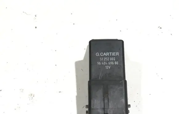 Peugeot 3008 I Glow plug pre-heat relay 9640469680 51252002