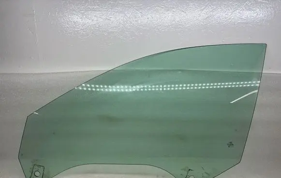 Audi A6 Allroad C6 Front door window glass four-door A011404