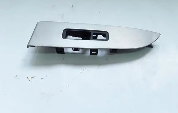 Nissan Murano Z51 Front door window switch trim 809601AA0A