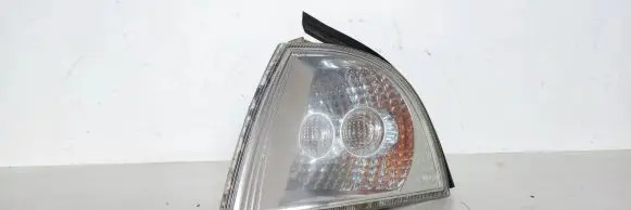 Skoda Octavia Mk1 (1U) Front indicator light YU3X13309AA YU3X13K385AC