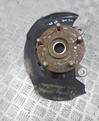 Toyota Auris 150 Front wheel hub
