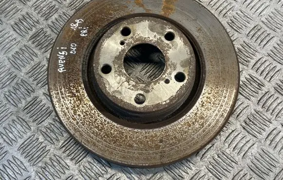 Toyota Avensis T270 Front brake disc