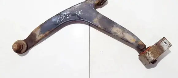 Citroen Xsara Picasso Front lower control arm/wishbone